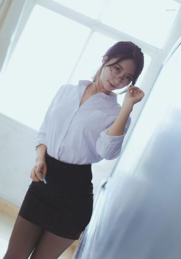 久久精品熟女亚洲av麻豆女痛_剧情片HD在线观看